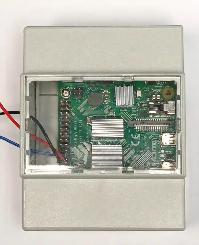 RPi Monitoringsystem im Hutschienengehäuse Kostenloser Versand