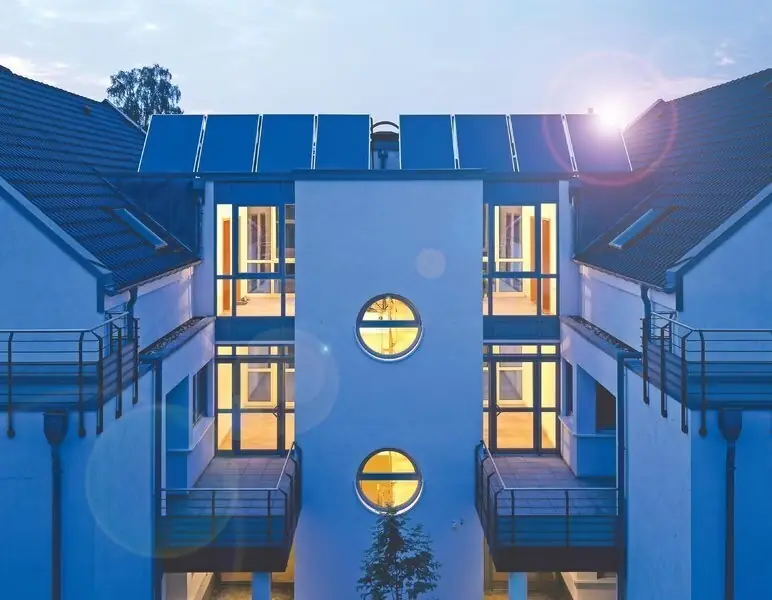 Expressversand Solar-Kit mit 160-Liter- und 230-W-Hybridmodulen