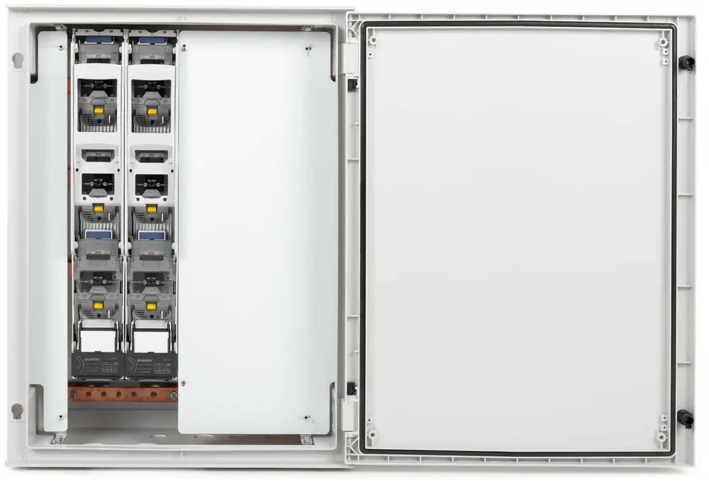 Weidmüller PV 40201S2V4C2A0ES Photovoltaik Bestücktes Gehäuse, Generatoranschlusskasten, Wechselspannungsversion, mit Sicherungshalter, Stringwechselrichter, 8000069111 Expressversand